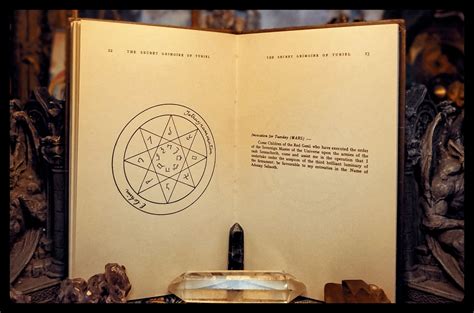 Online collection of free witchcraft texts